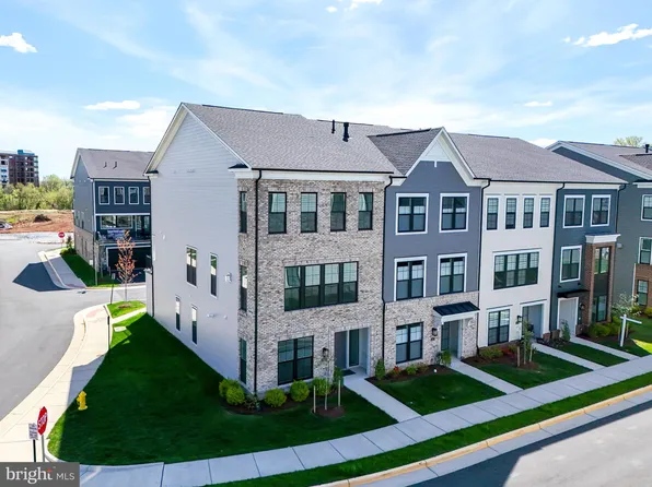 13825 Estuary Pl, Woodbridge, VA 22191