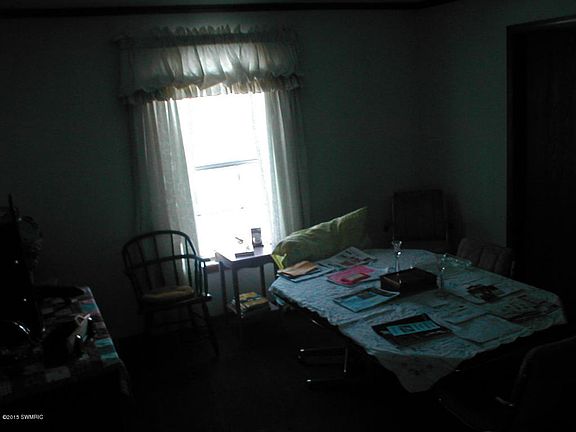 3rd image of 69 E Division St