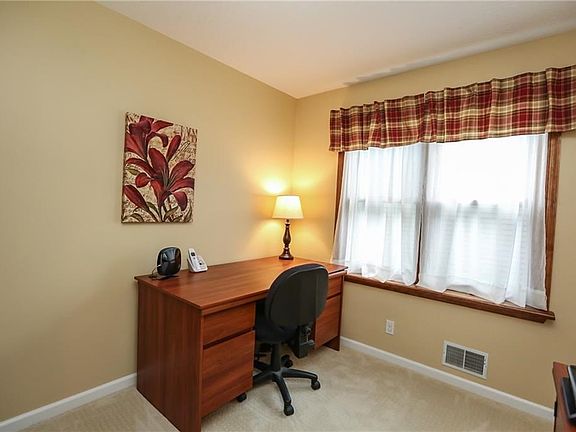 2nd image of 35 Midlakes Dr