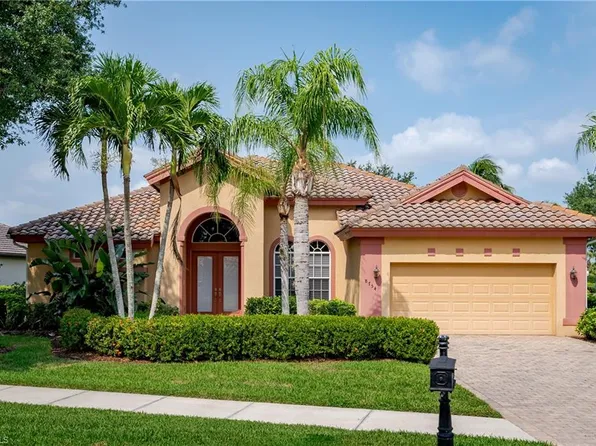 8754 Hideaway Harbor Ct, Naples, FL 34120