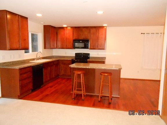 3rd image of 9927 198th Avenue Ct E
