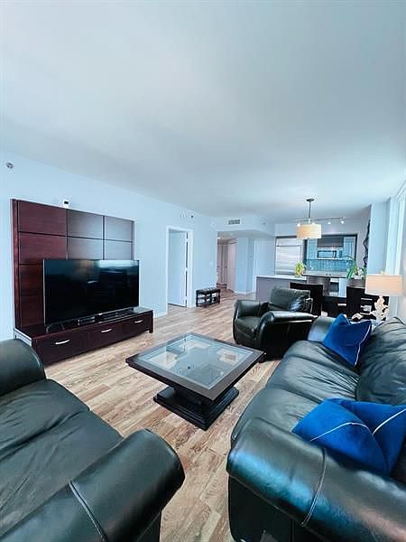 1st image of 500 Brickell Ave APT 3507