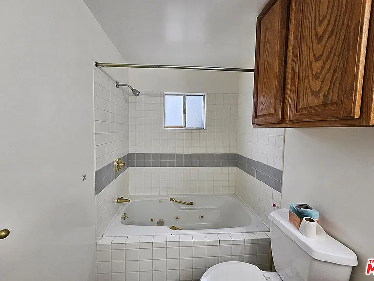 2251 Maurice Ave — Photo 24