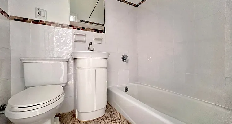 Rented by Bond New York | media 8