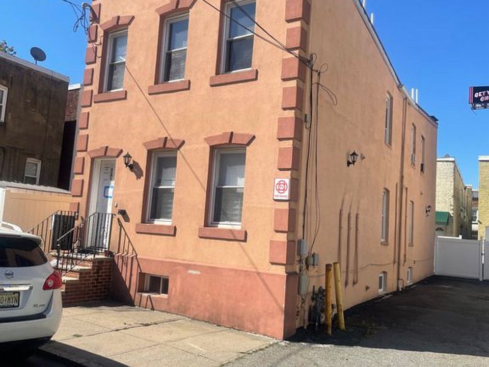 1st image of 801 Central Pl #3