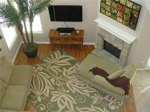 4th image of 1101 Parmer Ln Unit 301