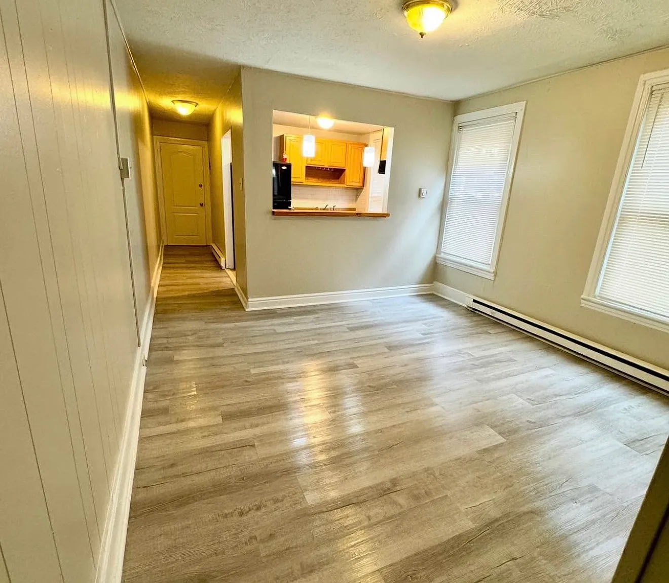2 bed, $1,300 — Photo 2