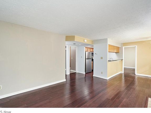 5th image of 1801 Stoney Run Cir