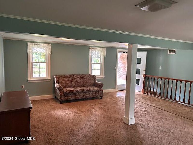 5th image of 10 Lancaster Drive
