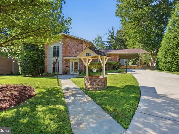6426 Hollins Dr, Bethesda, MD 20817