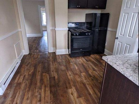 2nd image of 448 E Weber St #2