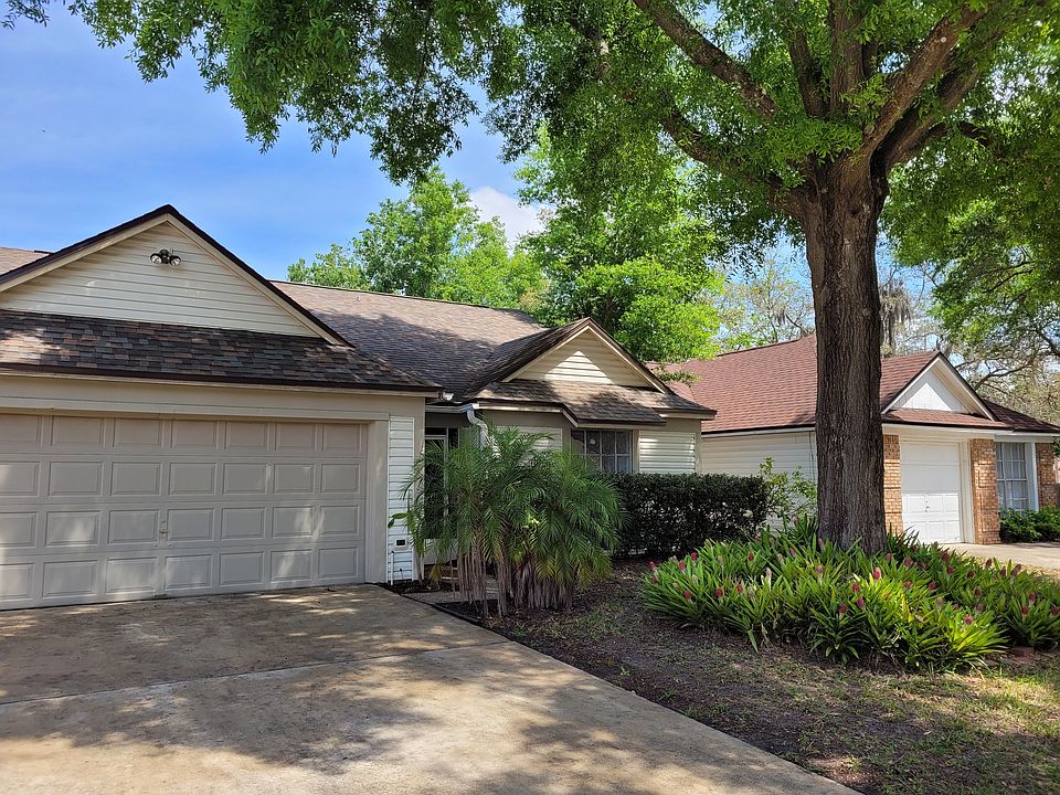 1st image of 1028 McCully Ct
