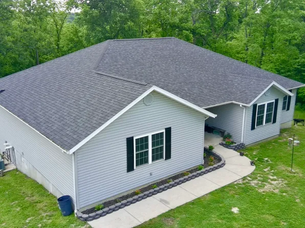 50 Groves Rd, Iberia, MO 65486