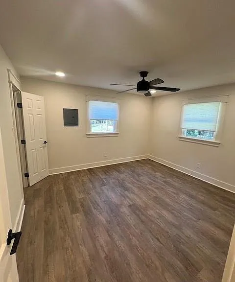 3933 Radnor Ave — Photo 23