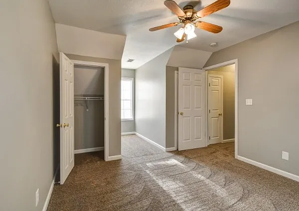 1634 Windriver Rd — Photo 26