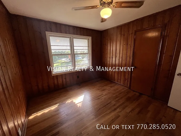 1148 Center St SW — Photo 17