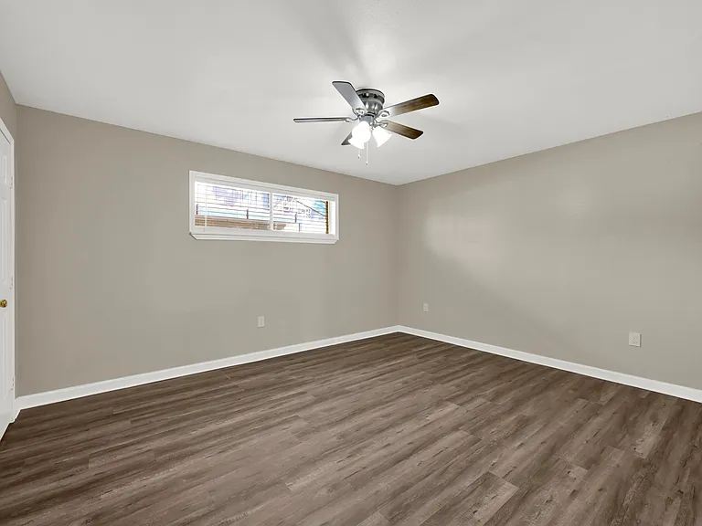 7245 Hillcroft St — Photo 16