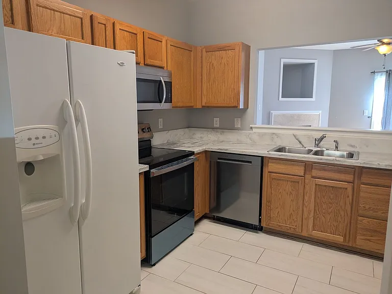 18474 Streamline Ct — Photo 6