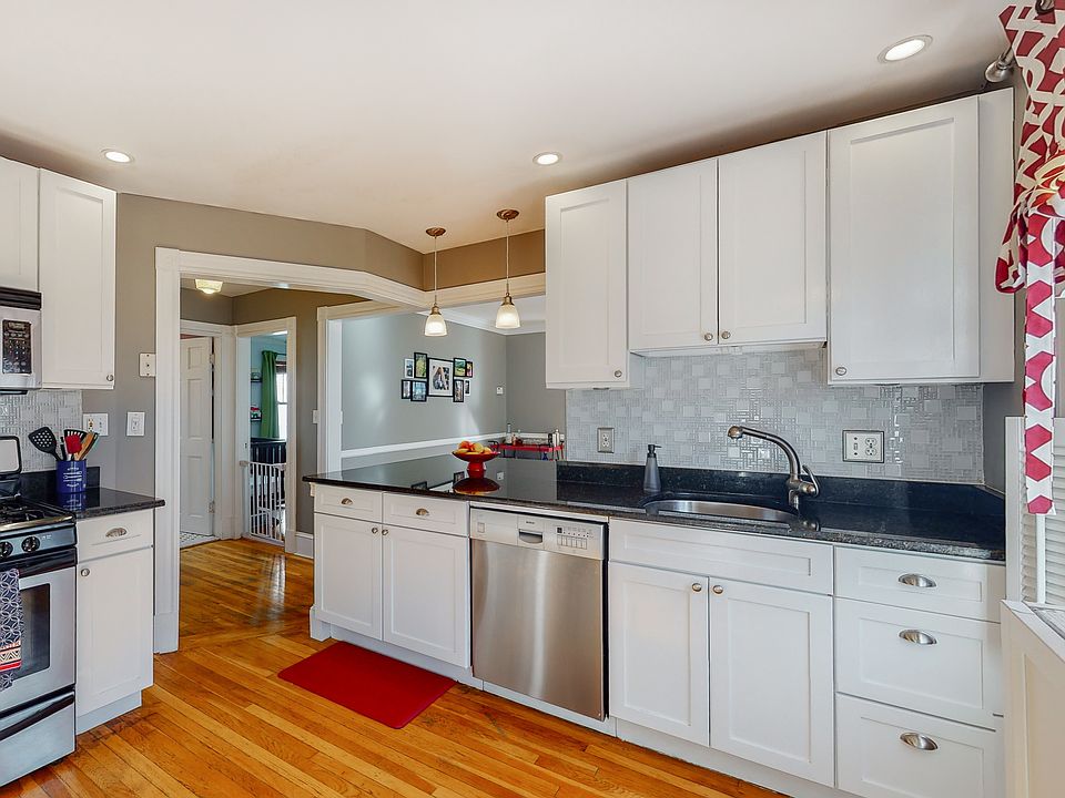 1st image of 14 Boynton St #2