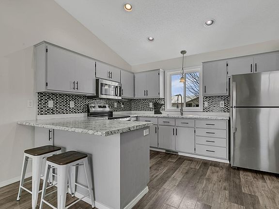 3rd image of 6429 Savanna Ct