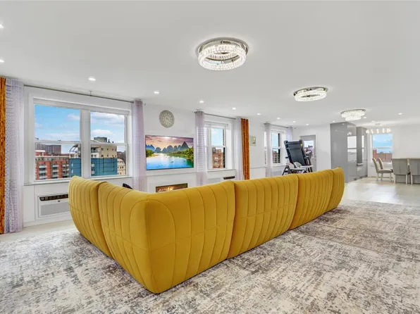 100-25 Queens Boulevard 7N image 1 of 16
