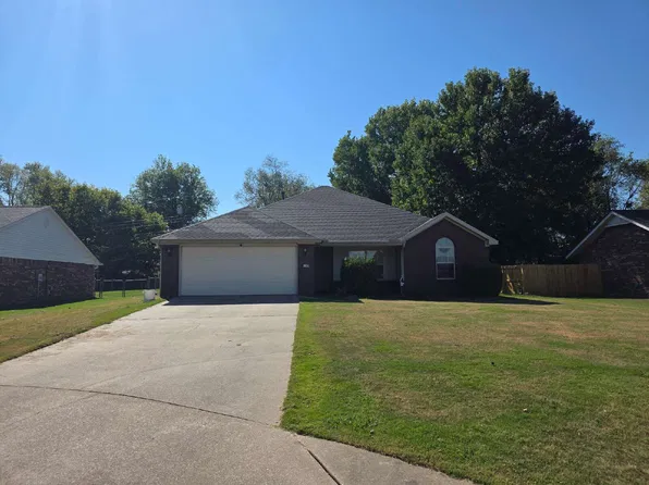 1703 Lawrence Ave, Springdale, AR 72762