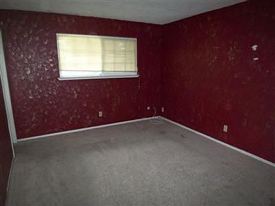 5th image of 2228 W Indianapolis Ave