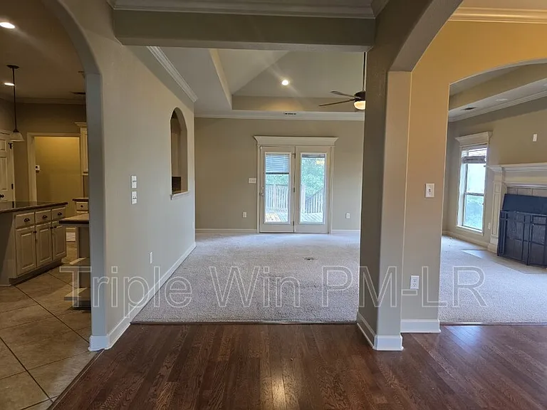 1901 Hidden Creek Dr — Photo 4