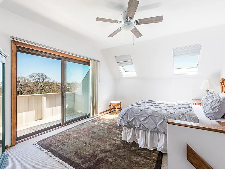 657 Old Montauk Hwy — Photo 12