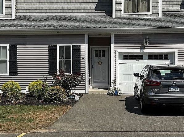 6 S Lakeside Dr