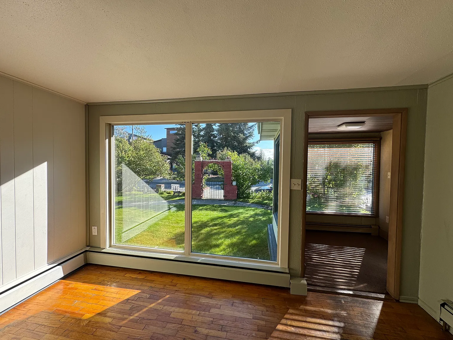 2 bed, 750 sqft, $2,695 — Photo 4