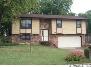910 Carla Dr, Troy, IL 62294