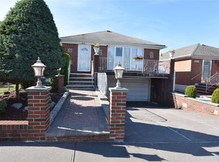 16046 25th Ave, Flushing, NY 11357