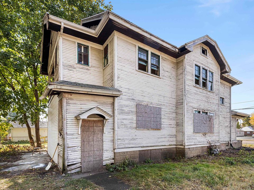 2nd image of 2204 11th St