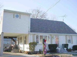 88 Viola Ave, Riverside, RI 02915