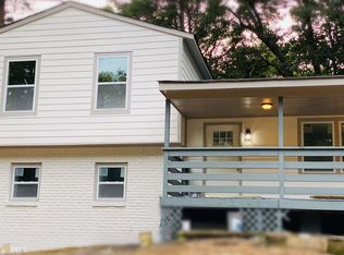6139 Biscayne Dr, Forest Park, GA