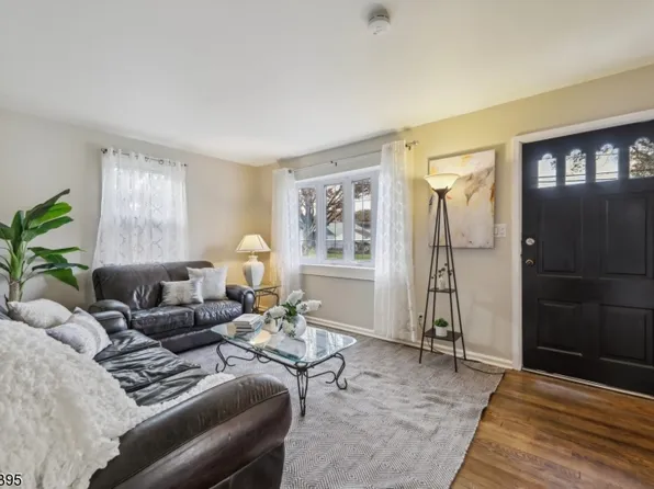 14 Platt Ave, Saddle Brook Twp., NJ 07663