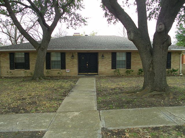 1st image of 13611 Rolling Hills Ln