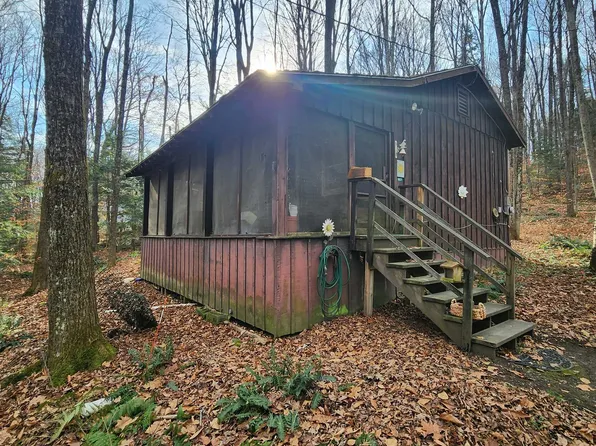 807 County Road, Windsor, VT 05089