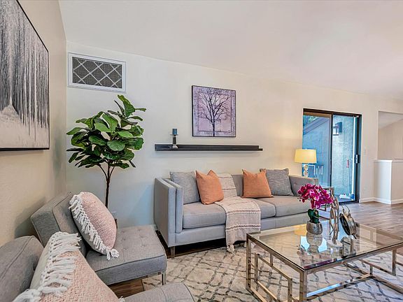 3rd image of 2124 Canoas Garden Ave APT 3