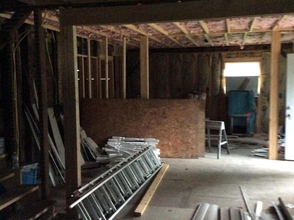 2nd image of 214 S Sophia St