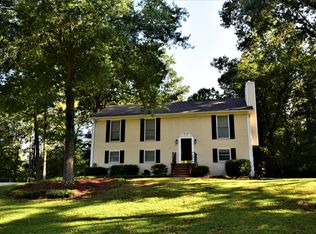 228 Russet Woods Dr, Birmingham, AL 35244