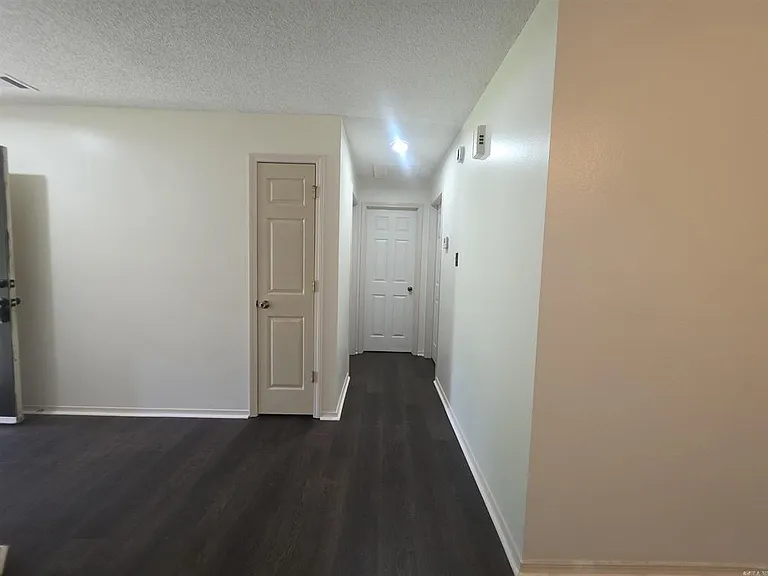 1608 Waldron Cv — Photo 9