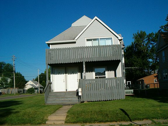 2nd image of 1268 1/2 40th St #2