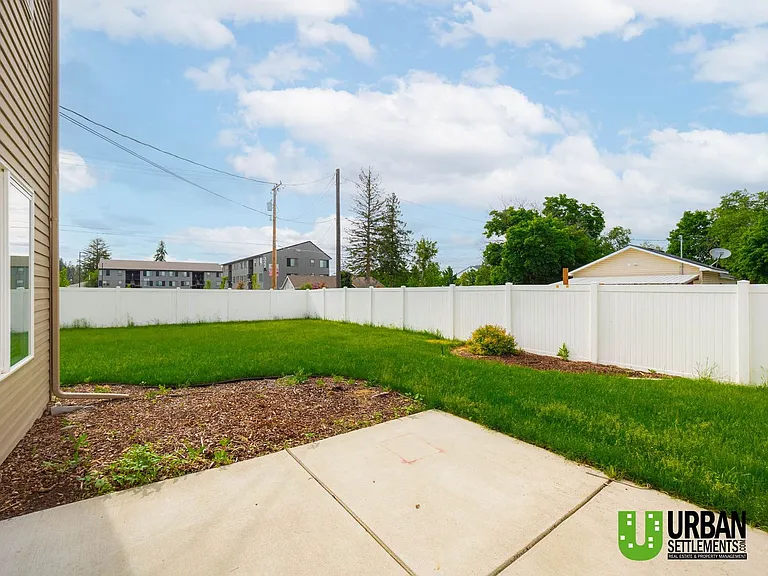 9705 E 4th Ave — Photo 33