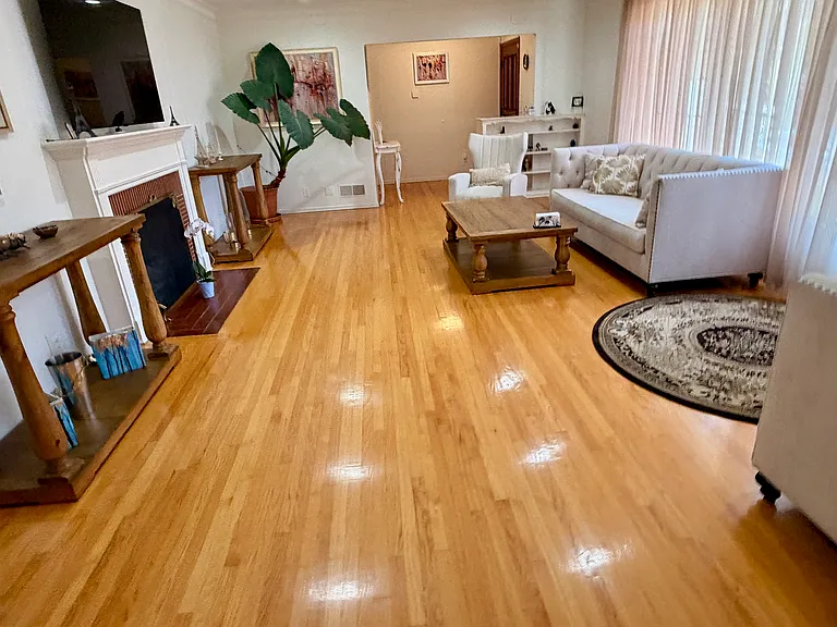 1611 Larco Way — Photo 3