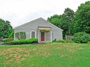 26 Minuteman Ct, Halfmoon, NY 12065