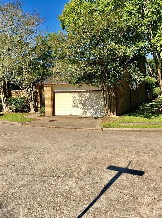 1st image of 1735 Plumbwood Way