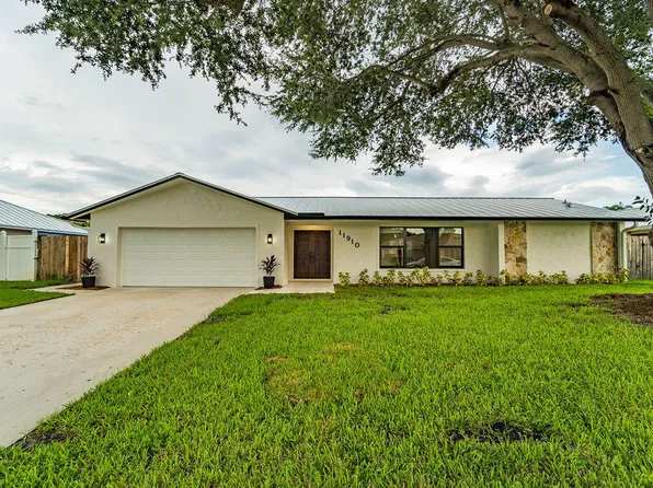 11910 Butternut St, Palm Beach Gardens, FL 33410