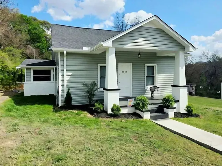 1808 Guyer St — Photo 2